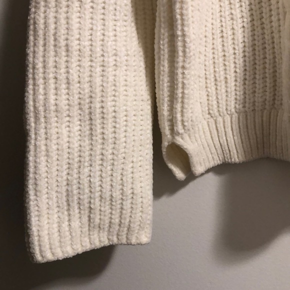 White knit sweater - Picture 3 of 5